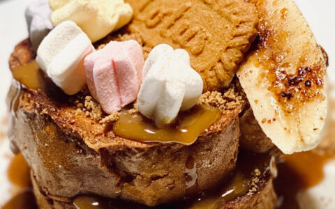 Caramelised Banana & Lotus Biscoff French Toast